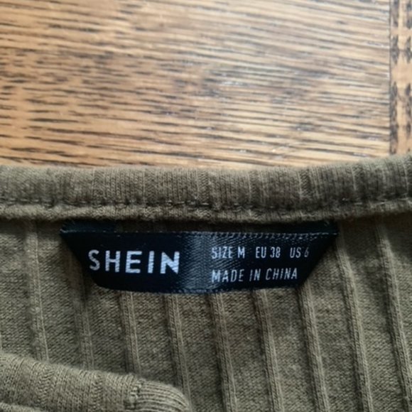 button-up - Picture 2 of 4